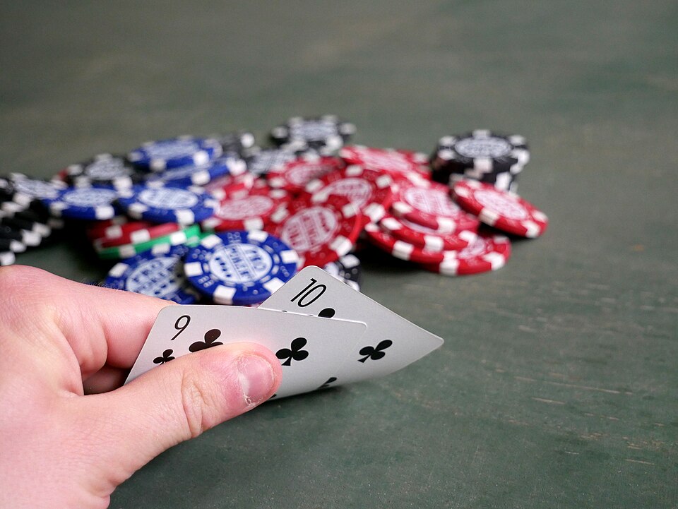 QQPOKER短码策略10BB打法：高效翻倍指南