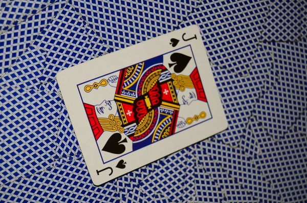 QQPOKER20BB短码策略 - QQPOKER20BB短码策略:掌握高效翻前全压与翻后打法