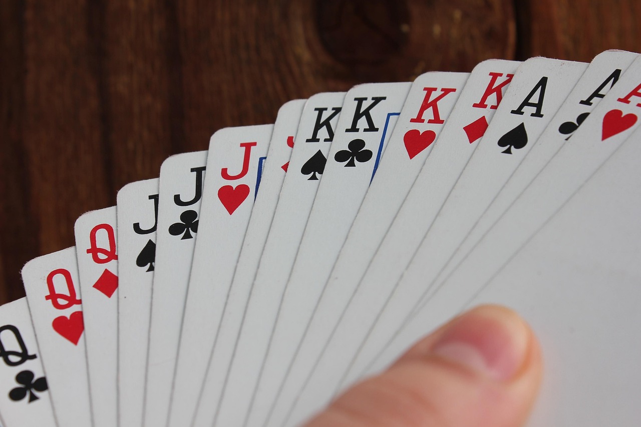 QQPOKER邀请码领红包攻略 - QQPOKER邀请码领红包攻略:3步获取新人奖励,立即下载注册