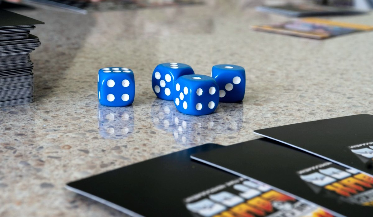 QQPOKER诈唬技巧三大信号 - QQPOKER诈唬技巧:三大信号帮你判断何时出手