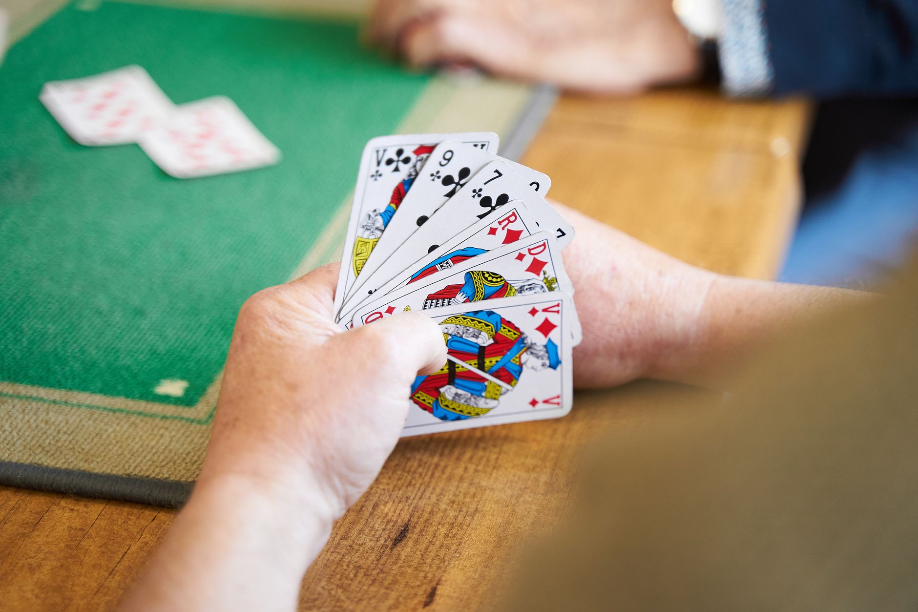 QQPOKER官方客户端下载指南:安全上手德州扑克(要点图解)