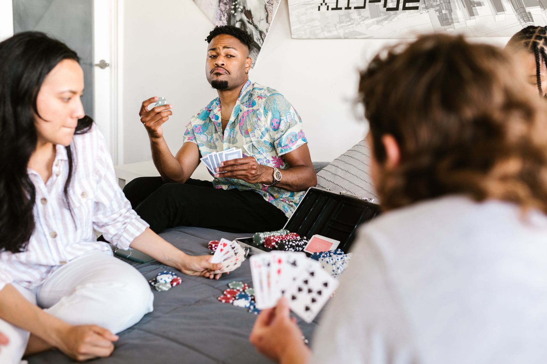 QQPOKER起手牌技巧：新手如何选牌，提升翻牌前决策能力（要点图解）