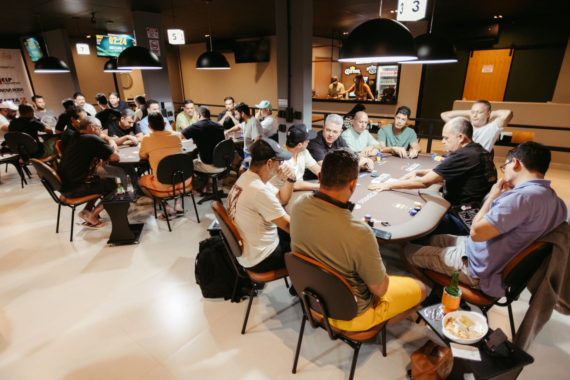 QQPOKER翻后诈唬五大信号：教你识别对手虚张声势（实战示例）