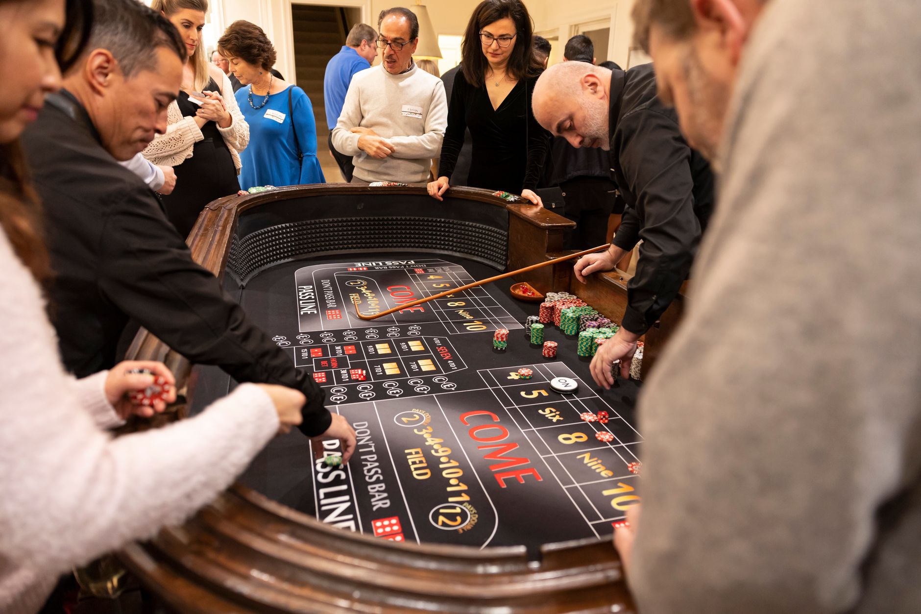 QQPOKER多桌锦标赛记分牌管理：从提升到生存的核心技巧（实战示例）