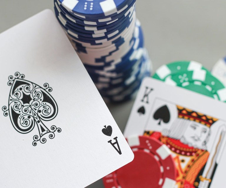 QQPOKER最新版APK下载安装教程（Android+iOS）一键安装