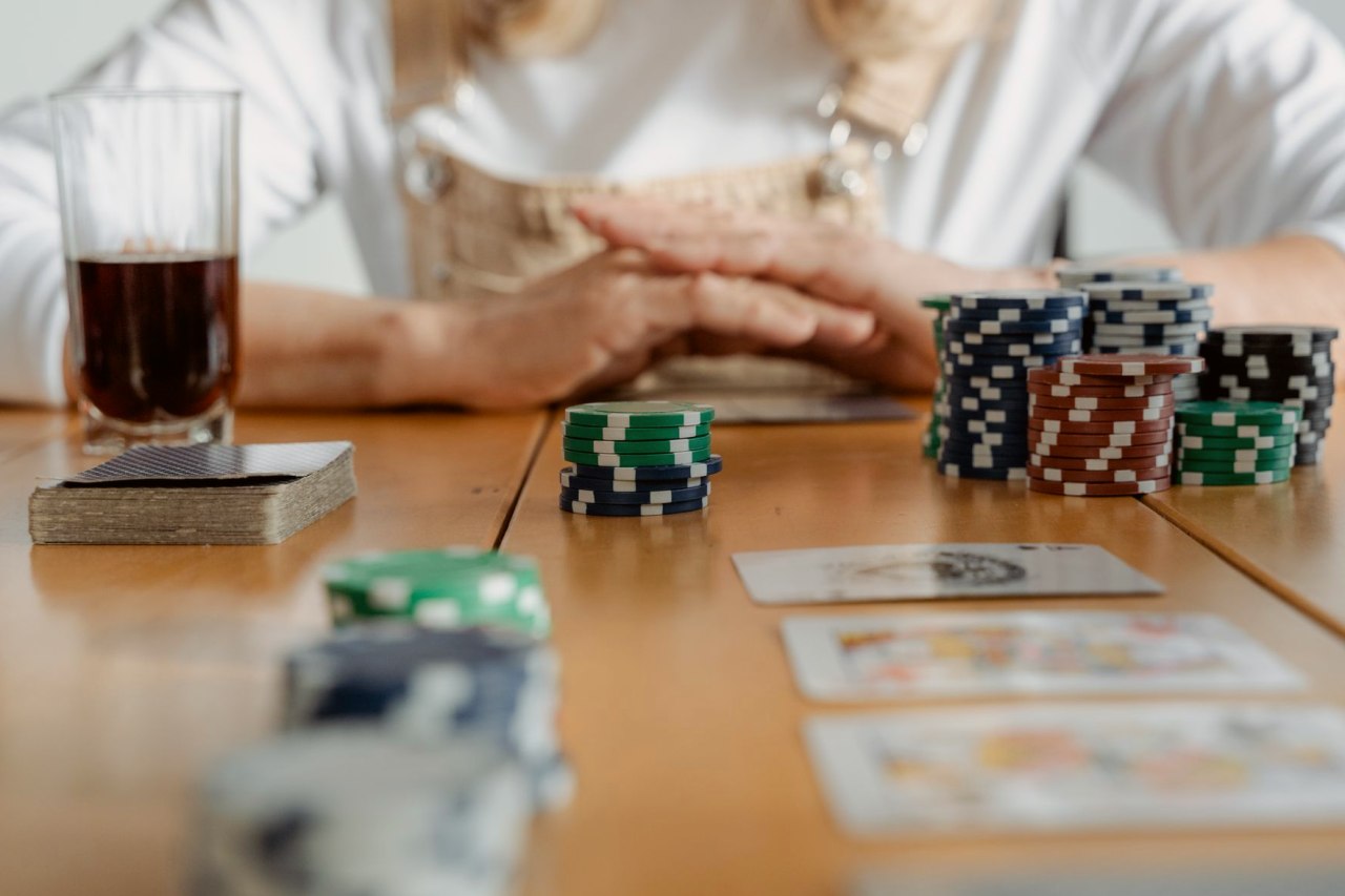 QQPOKER官网活动：新人注册即领专属礼包，多重福利不间断