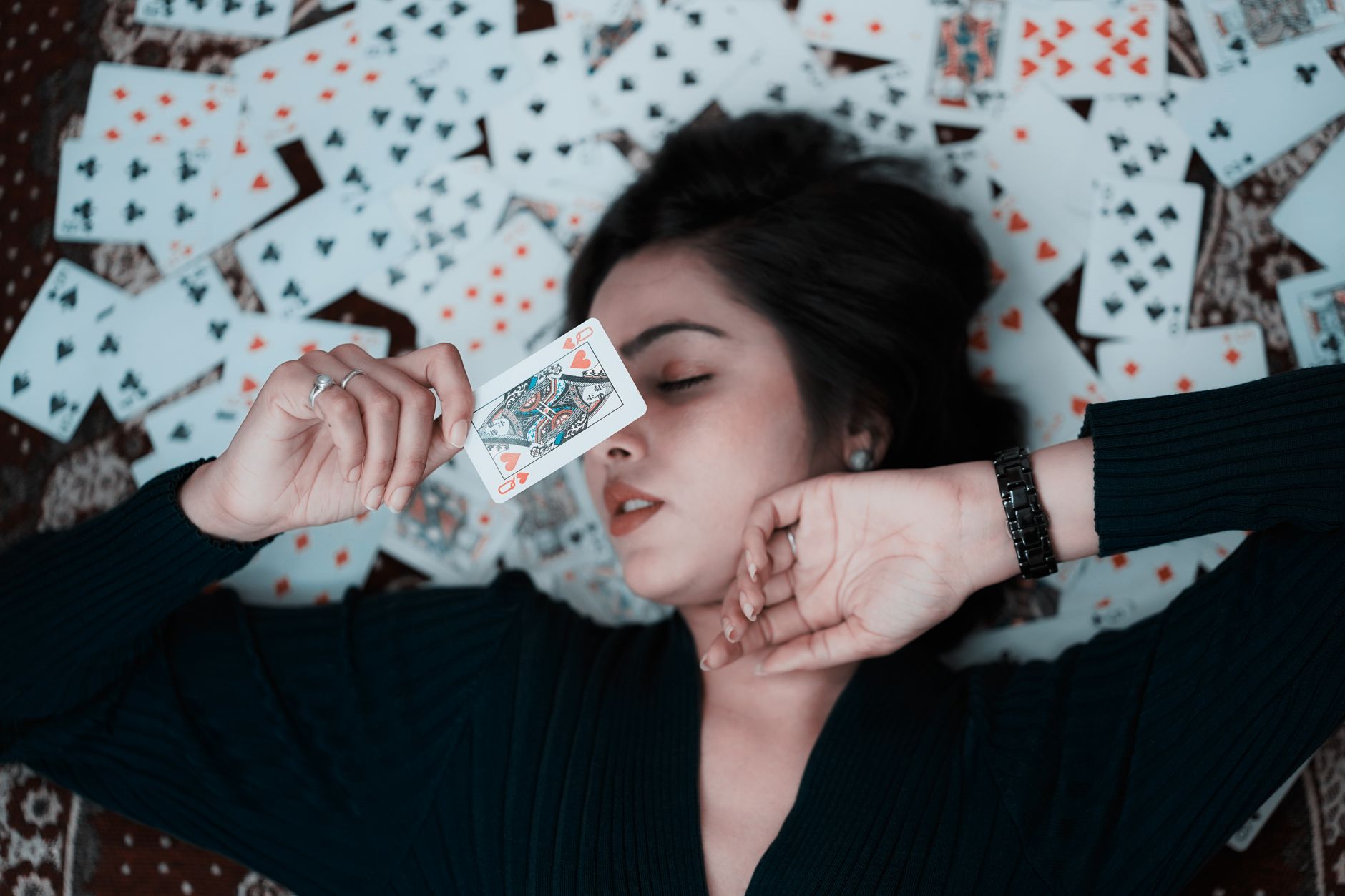 【技巧入门】QQPOKER河牌圈诈唬三大核心:时机、范围与下注逻辑(要点图解)