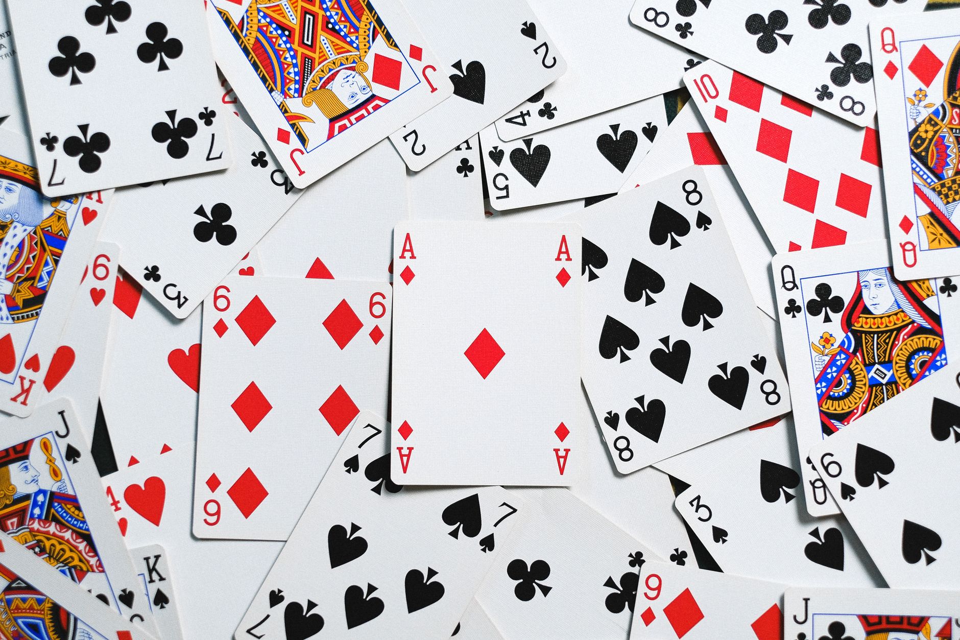【入门必看】QQPOKER官网首页：德州扑克规则与新手快速上手指南