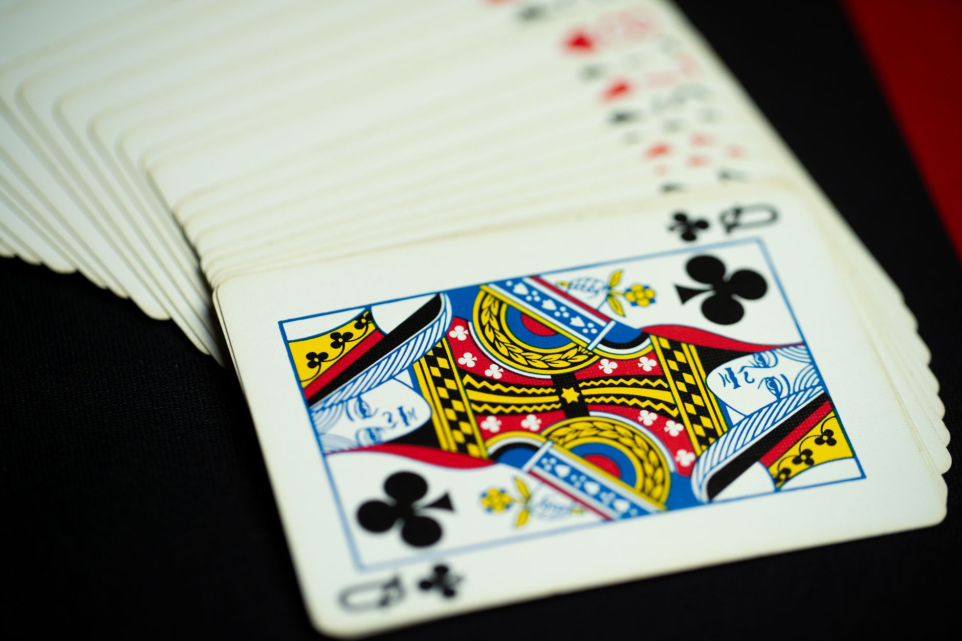 【玩法指南】QQPOKER官网入口：德州扑克新手快速上手教程（实战示例）