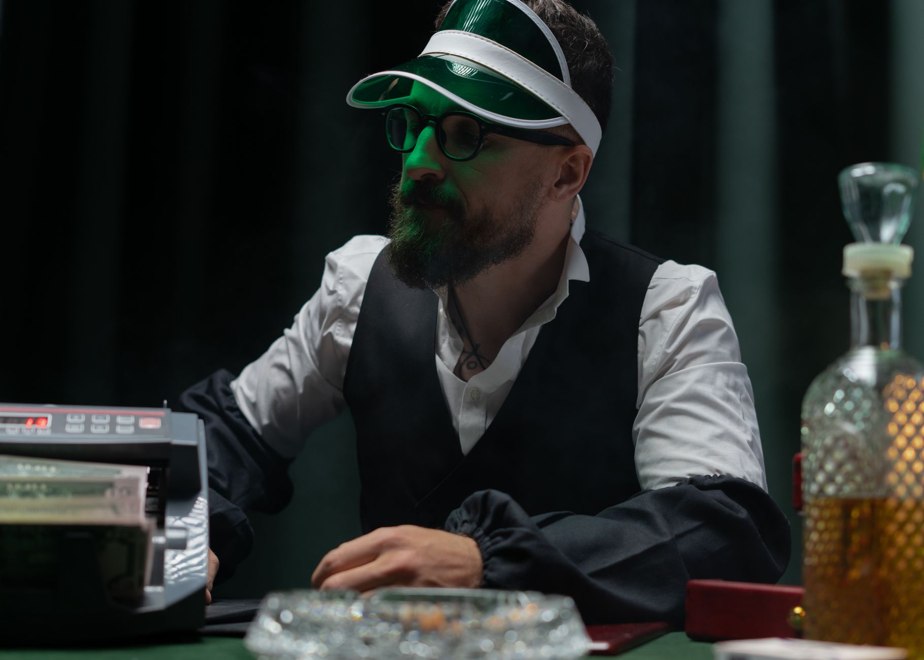 【快速入门】QQPOKER官网地址与德州扑克规则全解析（实战示例）